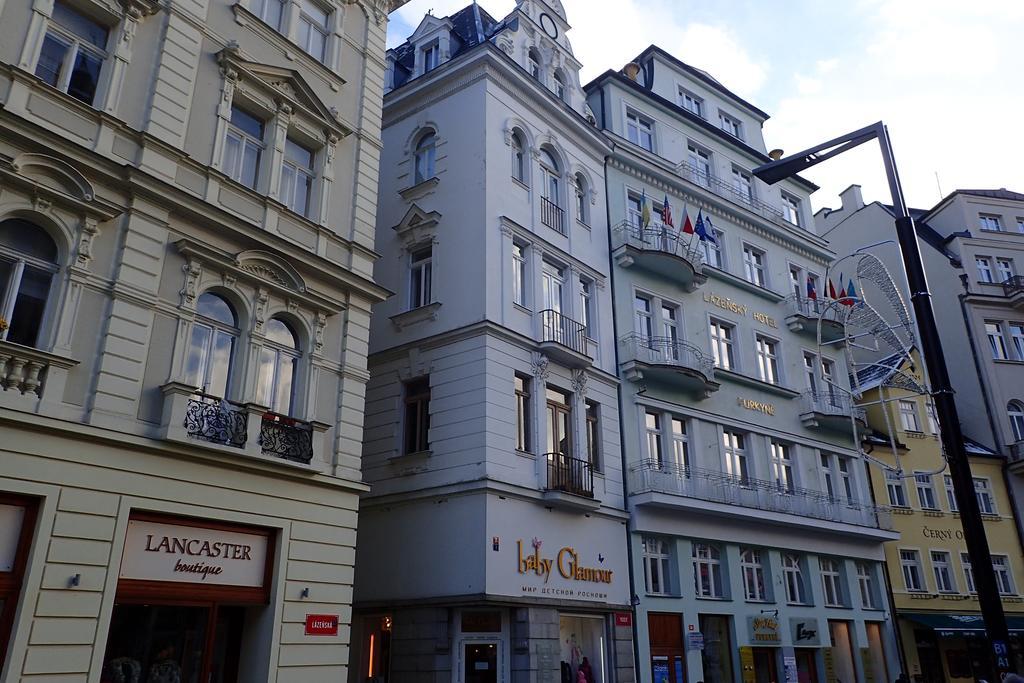 Apartment In City Center - Morassi Karlsbad Zimmer foto